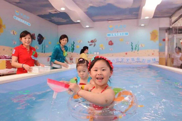 開嬰兒游泳館條件2