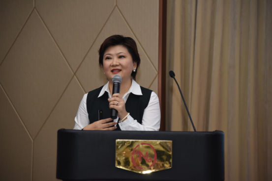 圖8：愛親自有品牌事業(yè)部副總藍(lán)婷女士 