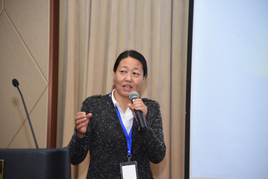 圖10：愛親財(cái)務(wù)高級總監(jiān)龐建峰女士  