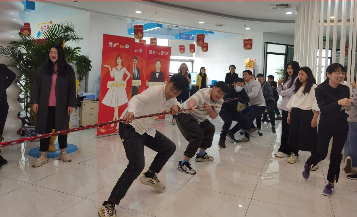 愛親拔河比賽賽場上精彩瞬間.png 愛親拔河比賽賽場上精彩瞬間.png