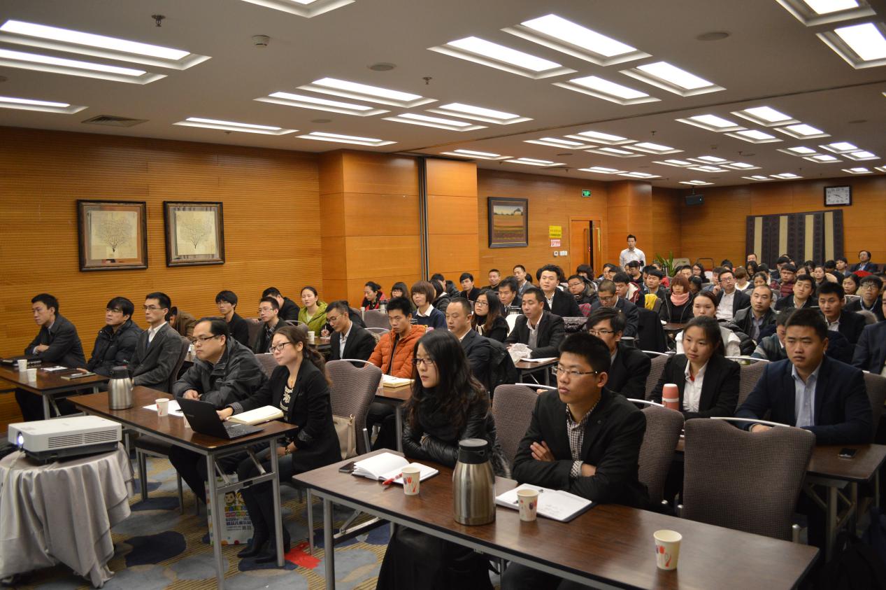 從全國(guó)七大區(qū)前來(lái)北京培訓(xùn)的愛(ài)親母嬰員工