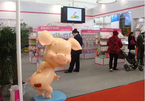 愛親母嬰門店設(shè)立《小豬威比》產(chǎn)品專區(qū)