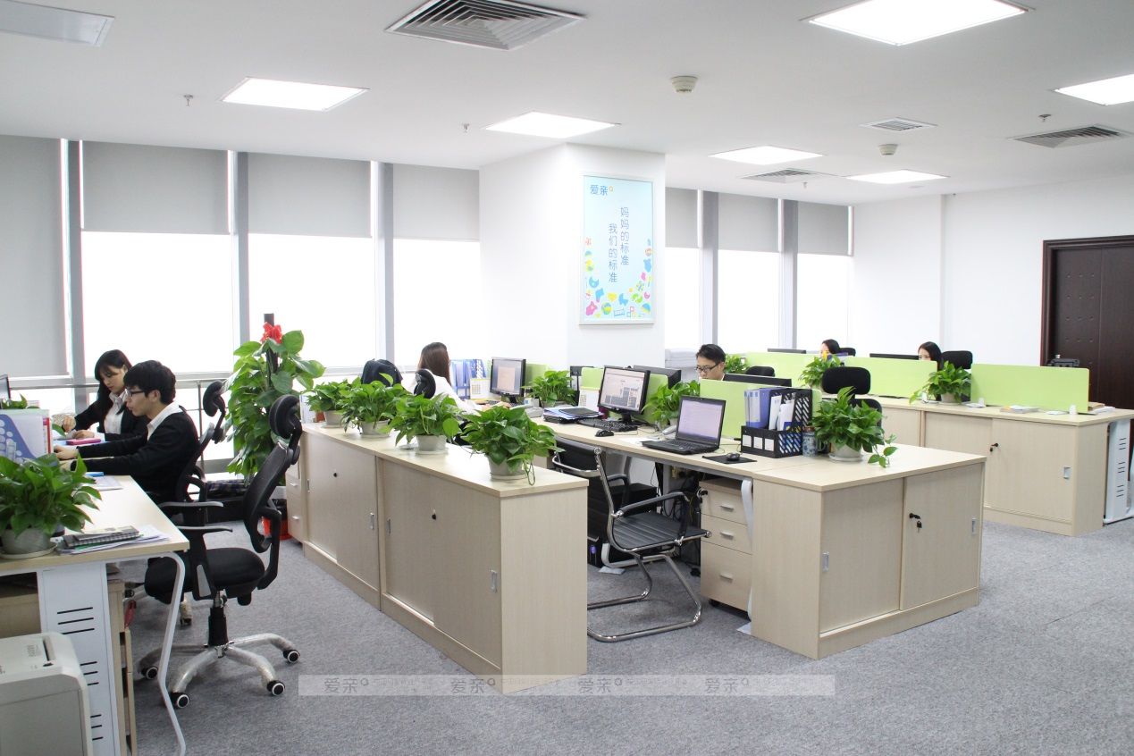 圖4：愛親母嬰華南運(yùn)營中心辦公區(qū) 