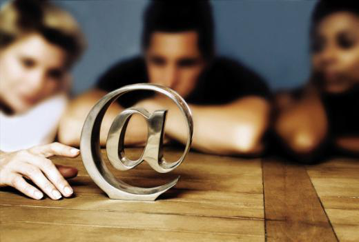 所以營(yíng)銷(xiāo)的成功秘訣之一為：產(chǎn)品或服務(wù)，抓住消費(fèi)者的心理需求