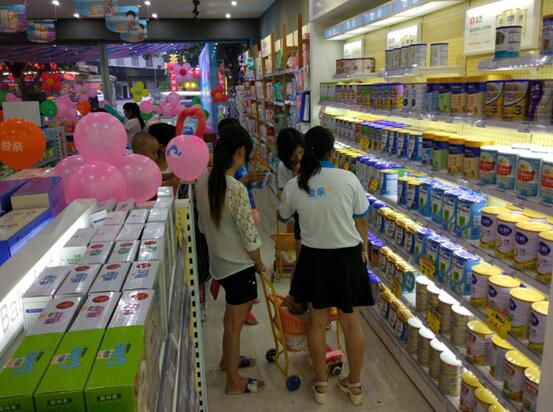 孕婦可以通過母嬰實(shí)體店或者正規(guī)的網(wǎng)絡(luò)渠道去購買，不少孕媽媽喜歡在線下實(shí)體店如母嬰加盟店購買