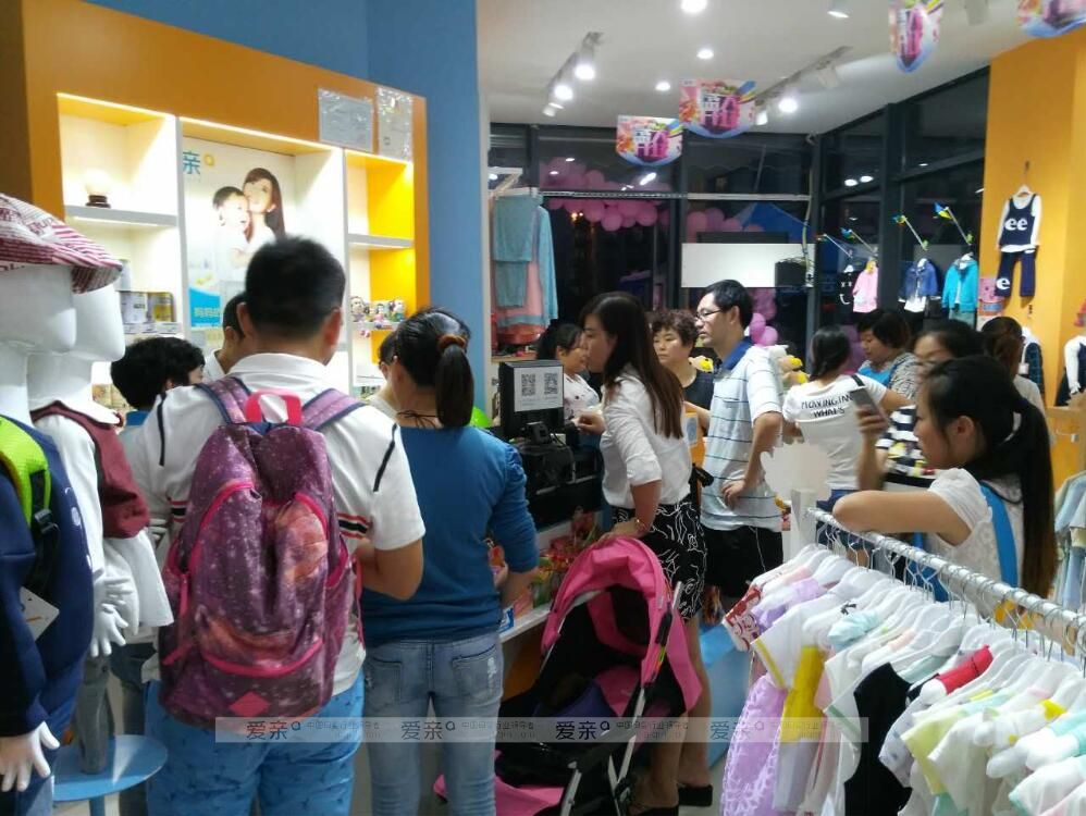 銀行職員母嬰加盟，跌倒再爬起來永不言敗