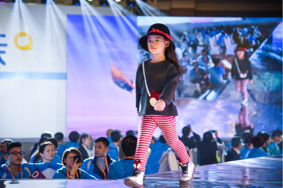 2017新品發(fā)布會(huì)兒童走秀，盡顯童裝新風(fēng)潮