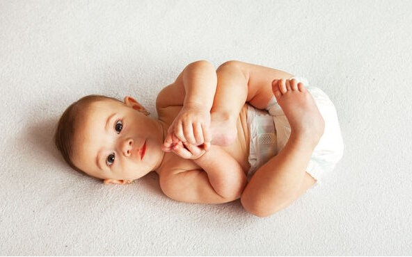 如何科學(xué)選擇嬰兒紙尿褲呢？