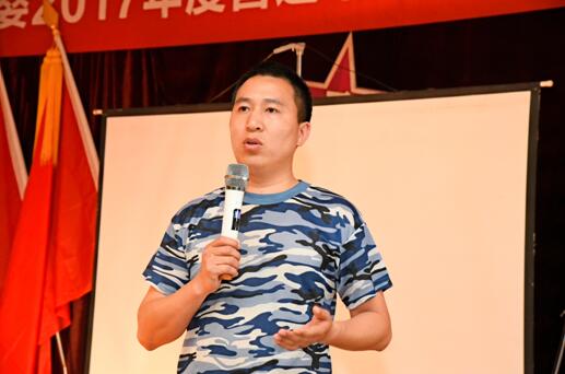 愛親母嬰行業(yè)內(nèi)運(yùn)營官王總致辭