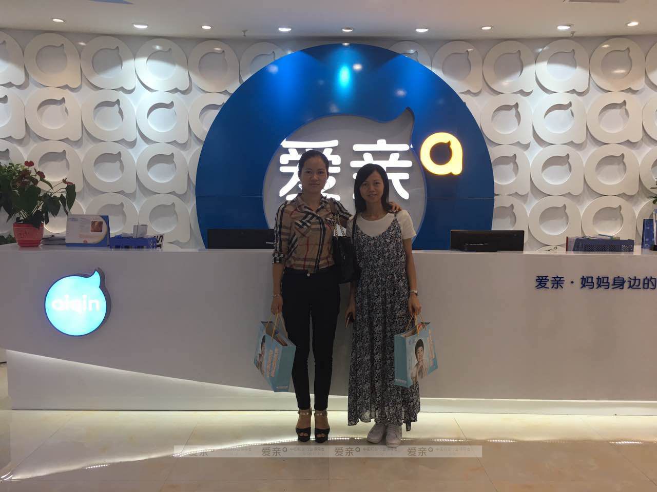 熱烈慶祝廣東黃女士加盟愛親母嬰！預祝生意興??！