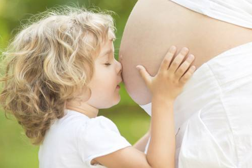 二孩政策帶熱母嬰市場(chǎng)，2018年將迎來生育高峰