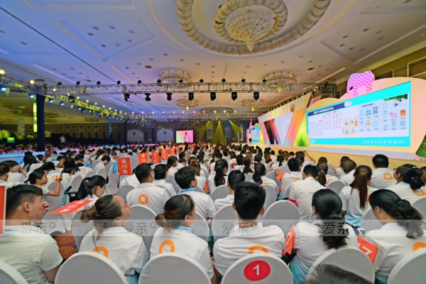 愛親母嬰2018春夏服紡新品發(fā)布會順利召開