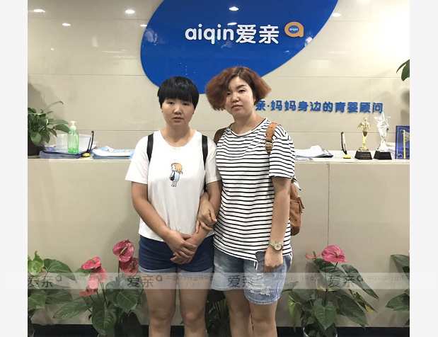 熱烈慶祝陜西咸陽陳女士加盟愛親母嬰！預(yù)祝生意興隆！