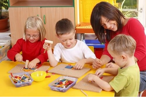 母嬰行業(yè)物價(jià)頻漲，幼兒園與培訓(xùn)機(jī)構(gòu)等教育行業(yè)問題嚴(yán)重