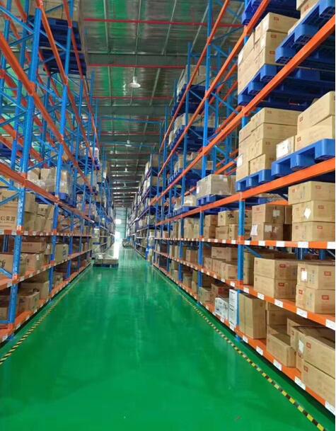 愛(ài)親華南廣州倉(cāng)儲(chǔ)配送中心內(nèi)景（1）