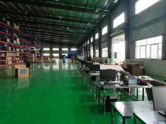 愛(ài)親廣州倉(cāng)儲(chǔ)中心貨品出庫(kù)掃碼區(qū)