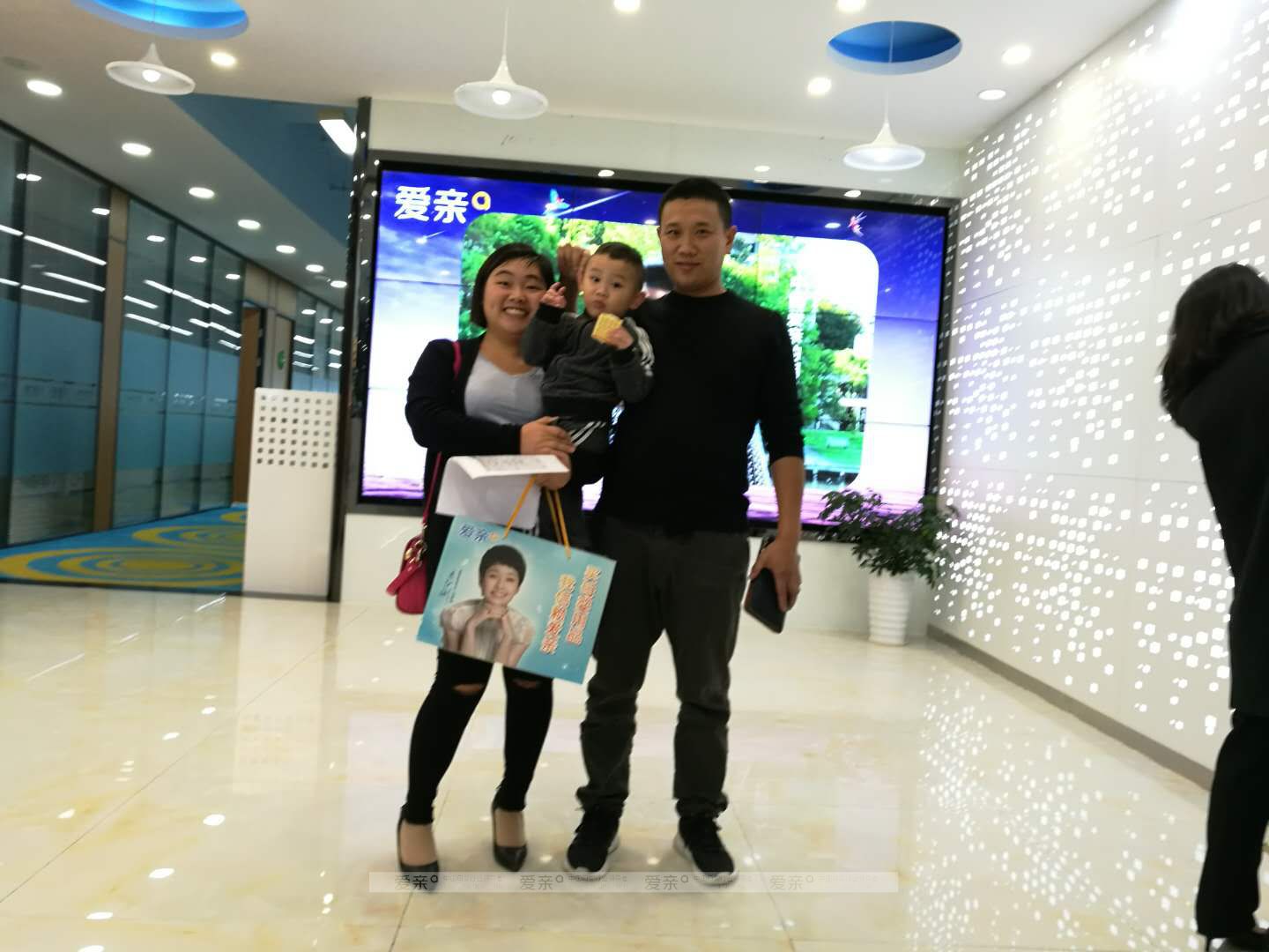 熱烈慶祝廣東深圳楊女士加盟愛(ài)親母嬰！預(yù)祝生意興??！