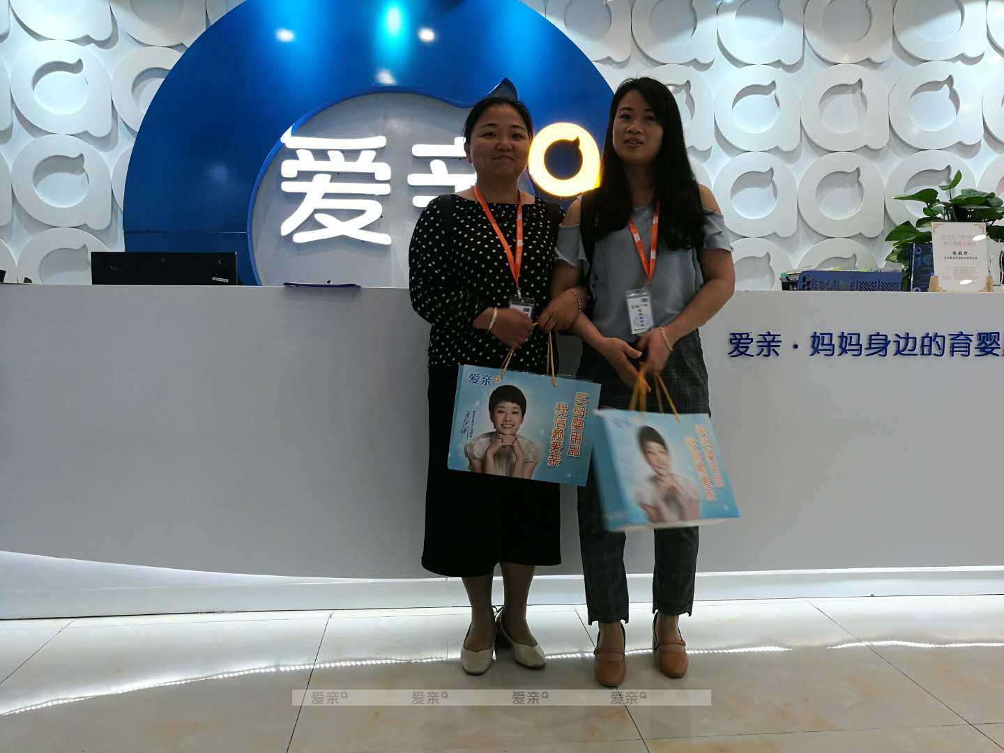 熱烈慶祝福建三明周女士加盟愛親母嬰！預(yù)祝生意興隆！